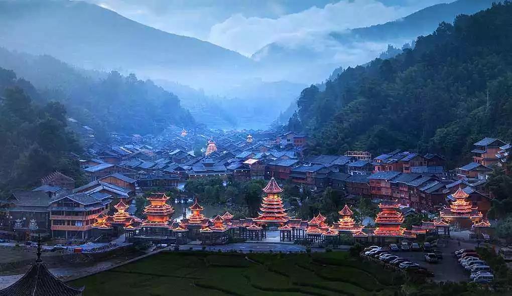 黔韵悠长，贵州岁月的诗意画卷